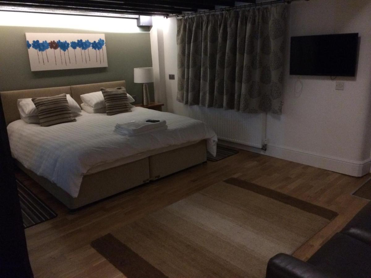 Burcott Mill Guesthouse Wells Esterno foto