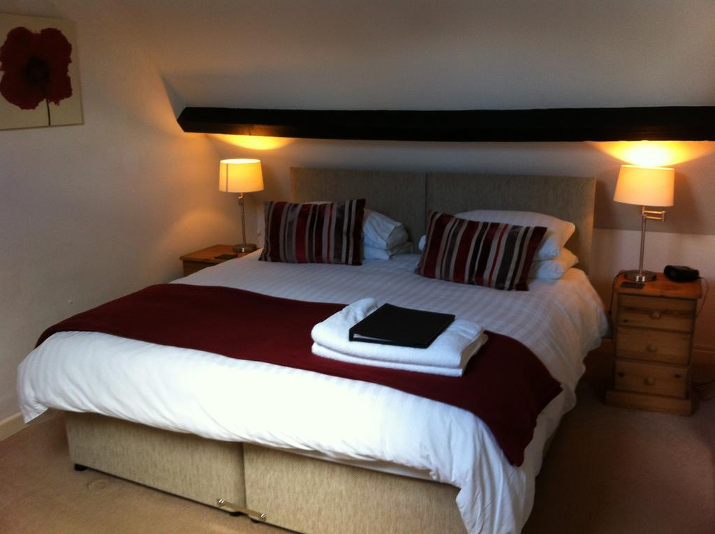Burcott Mill Guesthouse Wells Esterno foto