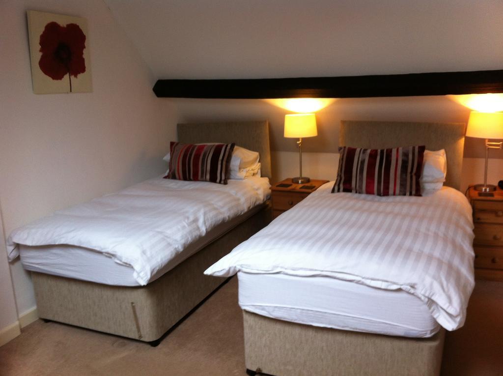 Burcott Mill Guesthouse Wells Esterno foto